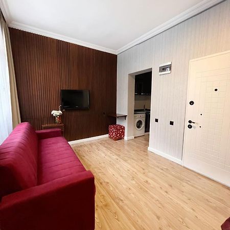 Zebra Hotel Alsancak Smirne Esterno foto