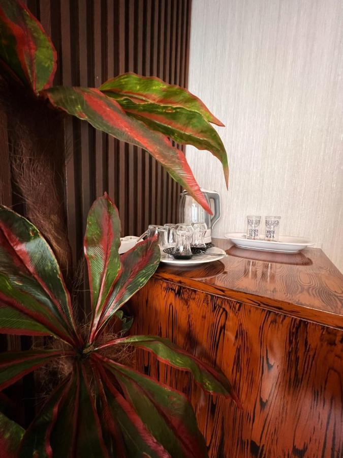 Zebra Hotel Alsancak Smirne Esterno foto