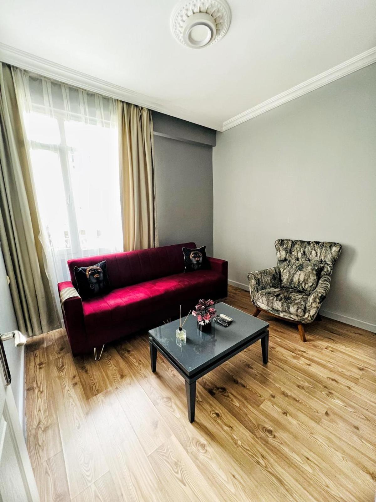 Zebra Hotel Alsancak Smirne Esterno foto